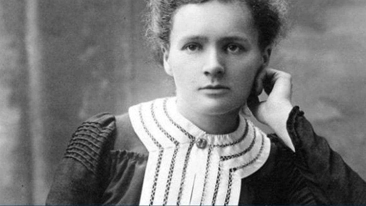 Marie Curie, Wanita Pertama Peraih Nobel